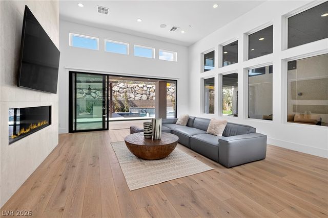 4803 Verde Bloom Street, Las Vegas, NV 89135