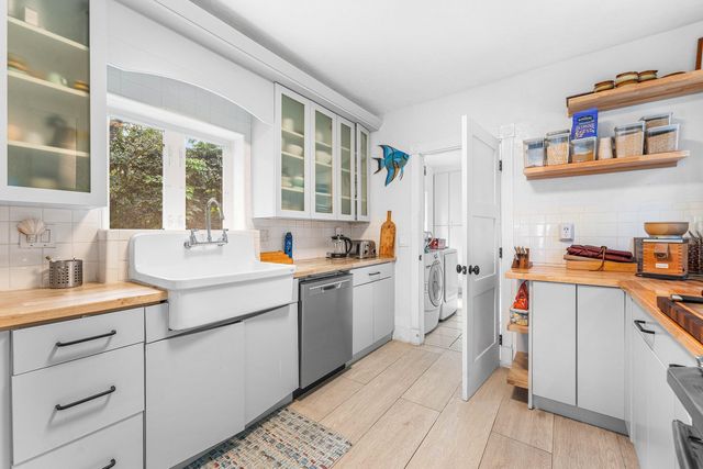 2573 SW 30th Terrace, Fort Lauderdale, FL 33312