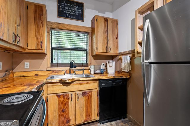 65 Rocky Top Trail, Trenton, GA 30752