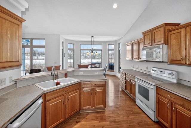 8244 Anna AVENUE, Waterford, WI 53185