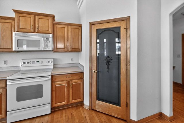 8244 Anna AVENUE, Waterford, WI 53185