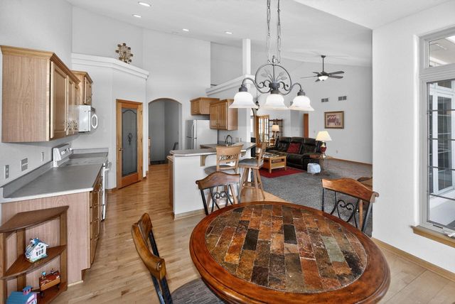 8244 Anna AVENUE, Waterford, WI 53185