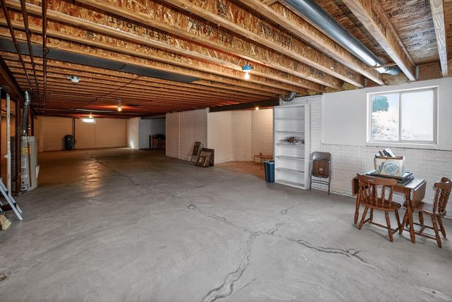 8244 Anna AVENUE, Waterford, WI 53185