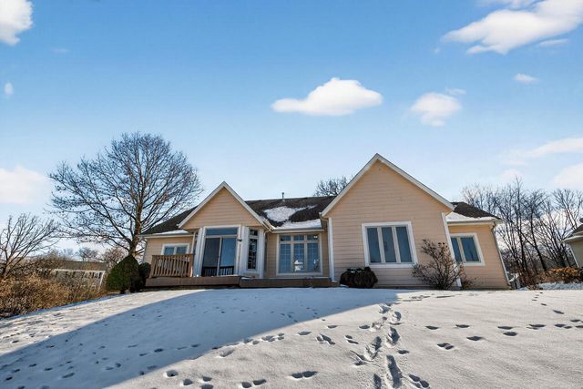 8244 Anna AVENUE, Waterford, WI 53185