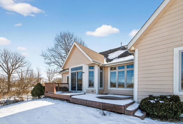 8244 Anna AVENUE, Waterford, WI 53185