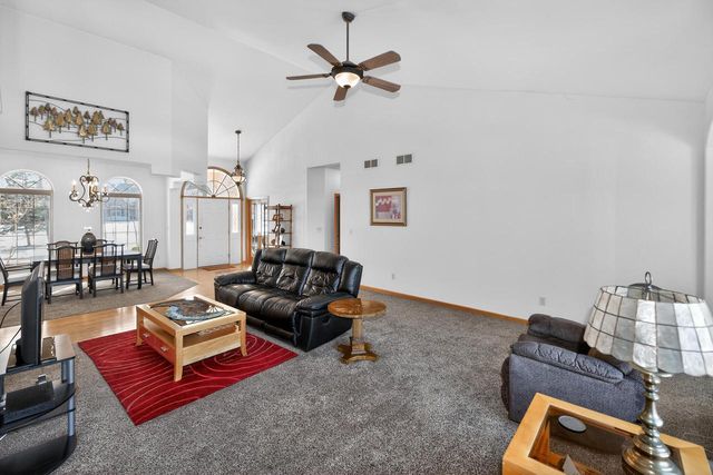 8244 Anna AVENUE, Waterford, WI 53185