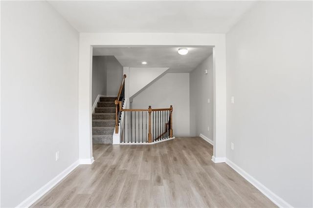 3370 Vintage SE Circle 7, Smyrna, GA 30080