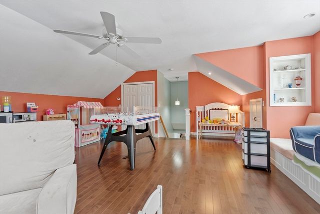 99 Flagler Dr, Holden, MA 01520