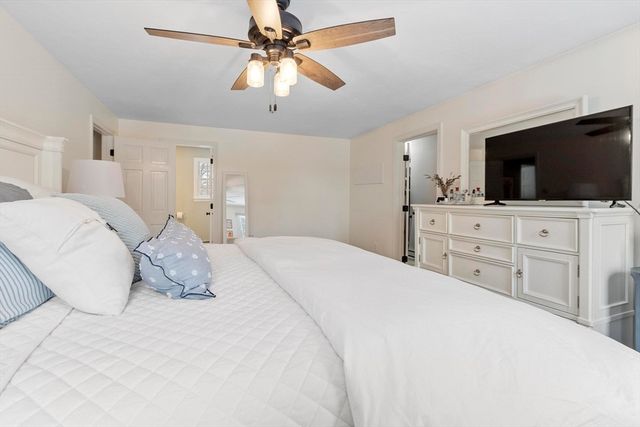 99 Flagler Dr, Holden, MA 01520