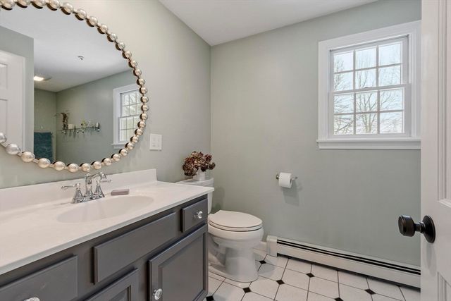 99 Flagler Dr, Holden, MA 01520