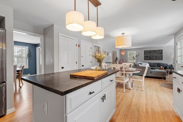 99 Flagler Dr, Holden, MA 01520