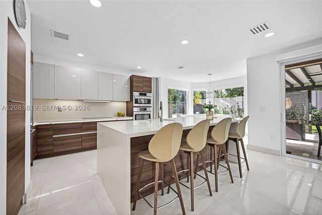 10957 NW 73rd Ter, Doral, FL 33178