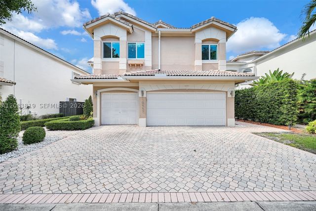 10957 NW 73rd Ter, Doral, FL 33178