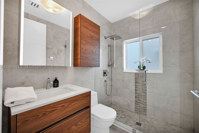 10957 NW 73rd Ter, Doral, FL 33178