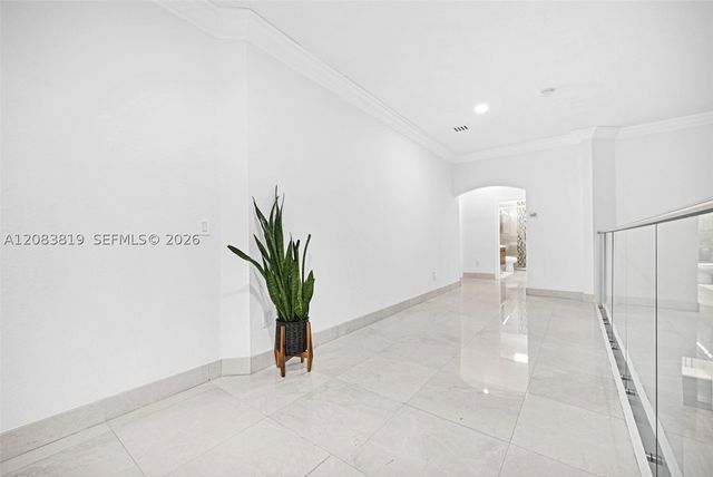 10957 NW 73rd Ter, Doral, FL 33178