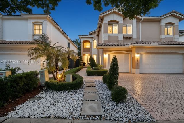 10957 NW 73rd Ter, Doral, FL 33178