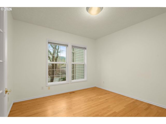 1323 Nw MAYFIELD Rd, Portland, OR 97229