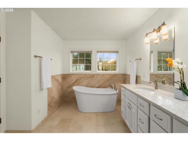 1323 Nw MAYFIELD Rd, Portland, OR 97229