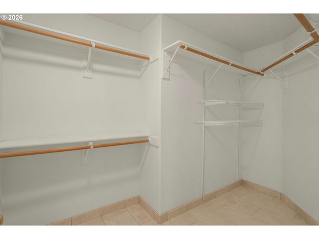 1323 Nw MAYFIELD Rd, Portland, OR 97229