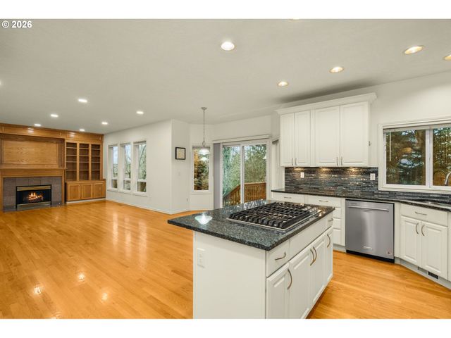 1323 Nw MAYFIELD Rd, Portland, OR 97229