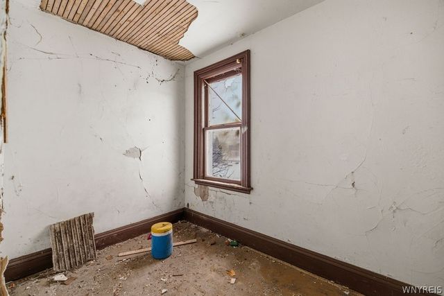 364 9th Street, Niagara Falls, NY 14303