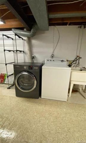 4867 Shell Court, Warren, MI 48091