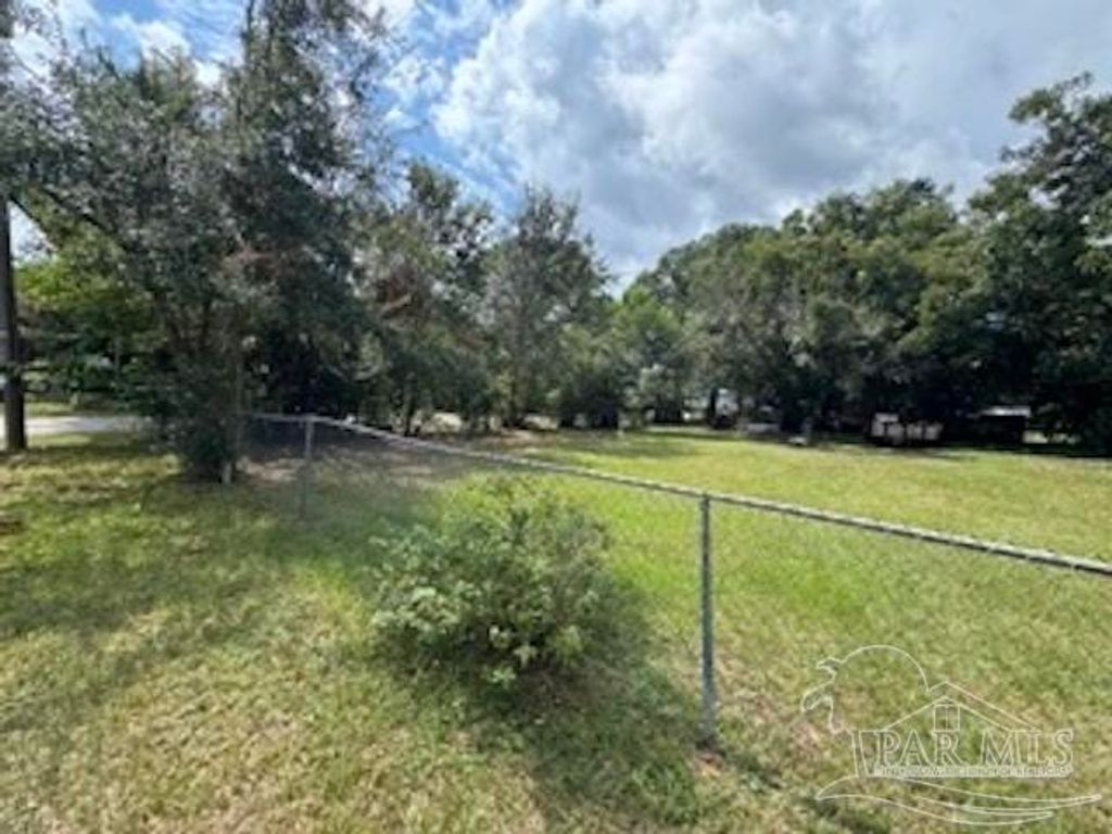 1301 N V St, Pensacola, FL 32505