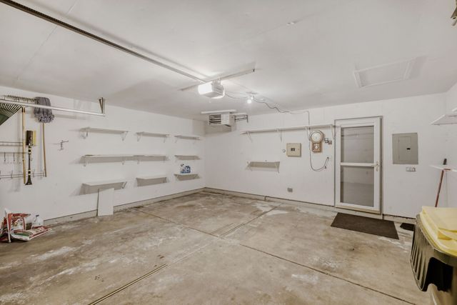 951 Brown Deer Drive, Westmont, IL 60559