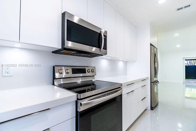 5240 SW 139th Pl, Miami, FL 33175