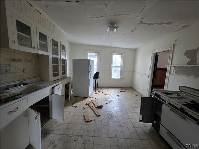 314 Nichols, Utica, NY 13501