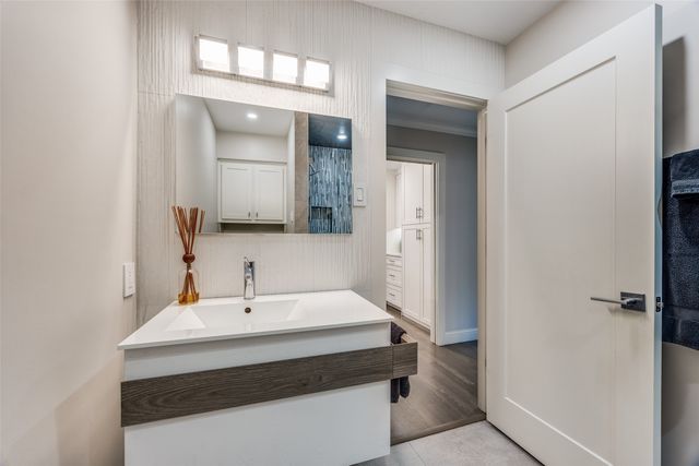 3851 Regent Drive, Dallas, TX 75229