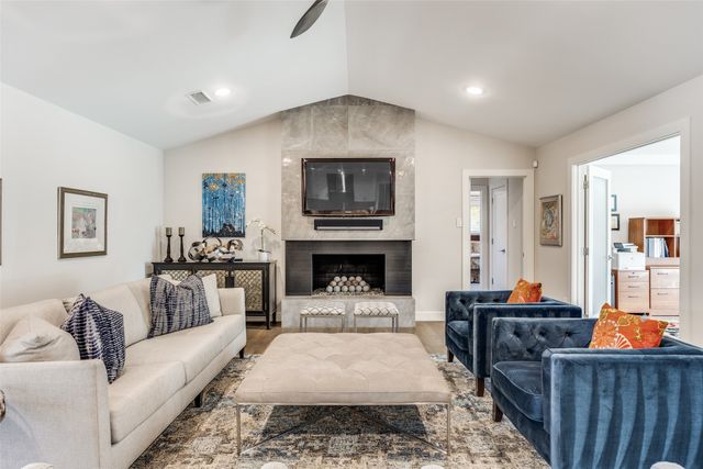 3851 Regent Drive, Dallas, TX 75229