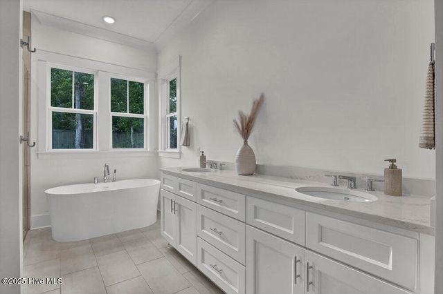 324 Grayhawk Circle, Wilmington, NC 28411