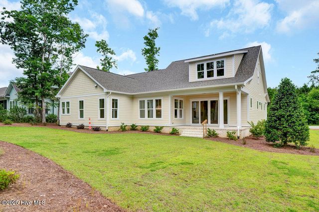 324 Grayhawk Circle, Wilmington, NC 28411