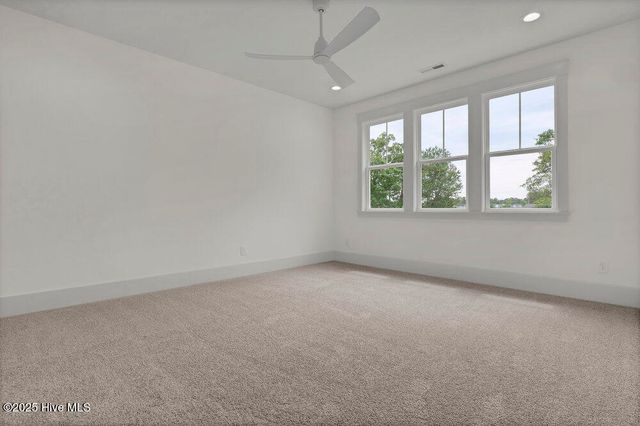 324 Grayhawk Circle, Wilmington, NC 28411