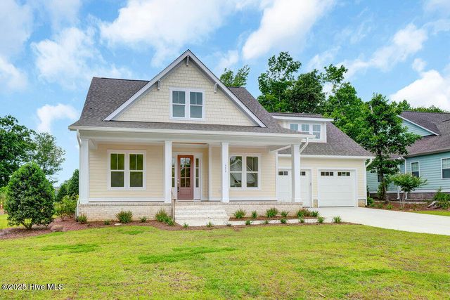 324 Grayhawk Circle, Wilmington, NC 28411