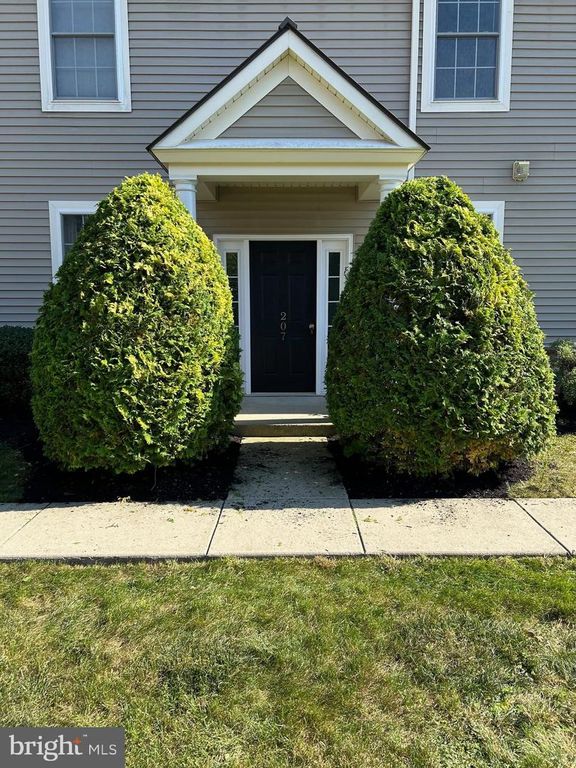 207 SPRINGMONT DR, Reading, PA 19610