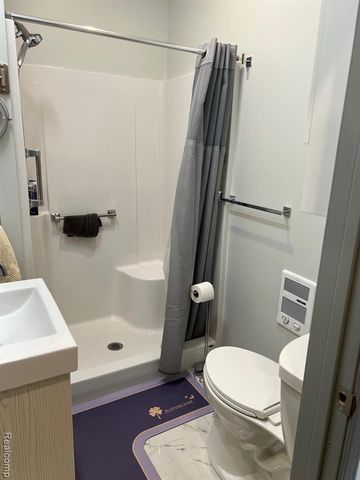 1771 New Rochelle Dr, Lapeer, MI 48446