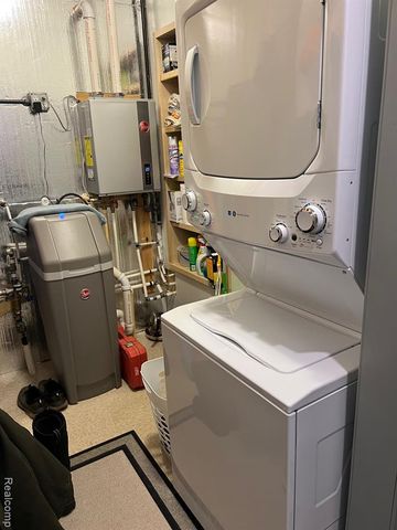 1771 New Rochelle Dr, Lapeer, MI 48446