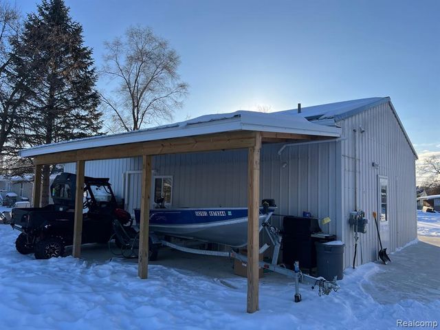 1771 New Rochelle Dr, Lapeer, MI 48446