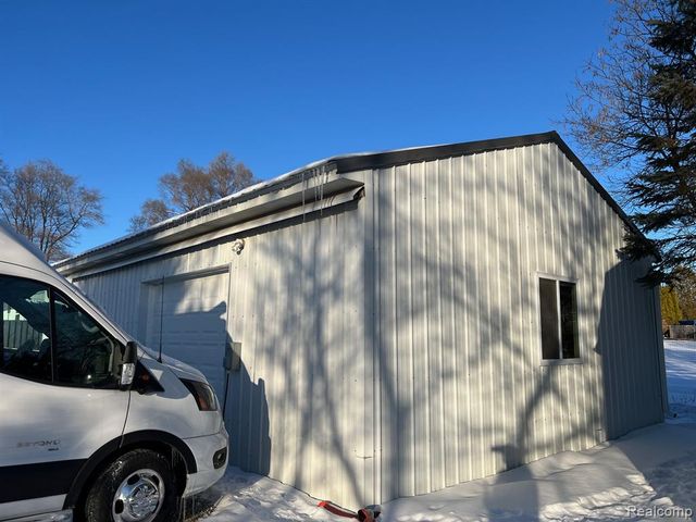 1771 New Rochelle Dr, Lapeer, MI 48446