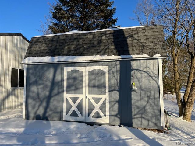 1771 New Rochelle Dr, Lapeer, MI 48446