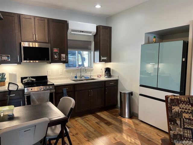 1771 New Rochelle Dr, Lapeer, MI 48446