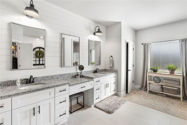 931 Red Maple Street, Centerton, AR 72719