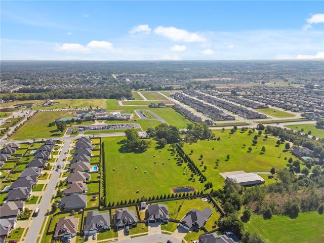 931 Red Maple Street, Centerton, AR 72719