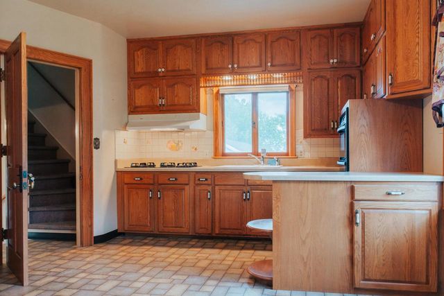 1405 S 13th STREET, Manitowoc, WI 54220