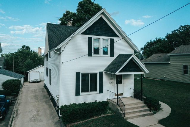 1405 S 13th STREET, Manitowoc, WI 54220