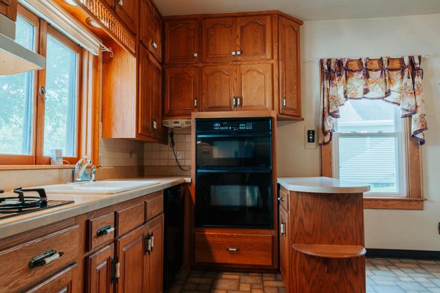 1405 S 13th STREET, Manitowoc, WI 54220