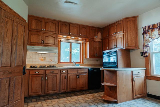 1405 S 13th STREET, Manitowoc, WI 54220