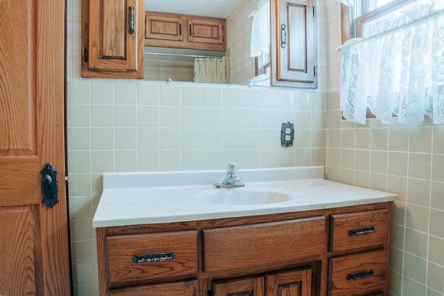 1405 S 13th STREET, Manitowoc, WI 54220